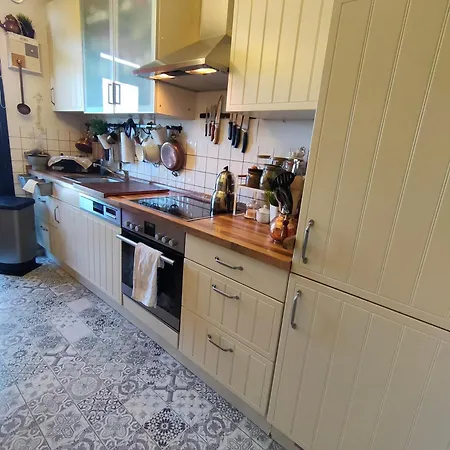 Fully Equipped - 1 Min From Cologne's Largest Mall Apartment Köln